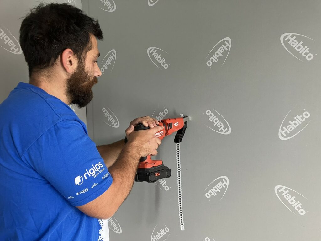 Fotka páskované šrouby Habito